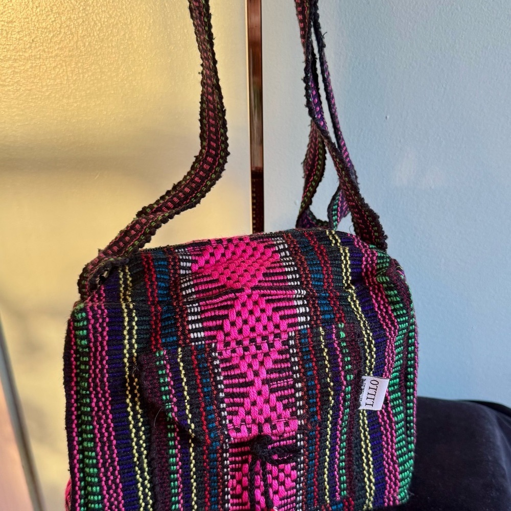NWOT LILLO MADE IN MEXICO BAG colors are pink blue green yellow and black - Picture 2 of 11